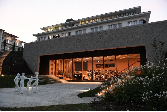 Irenensaal bei Abendstimmung